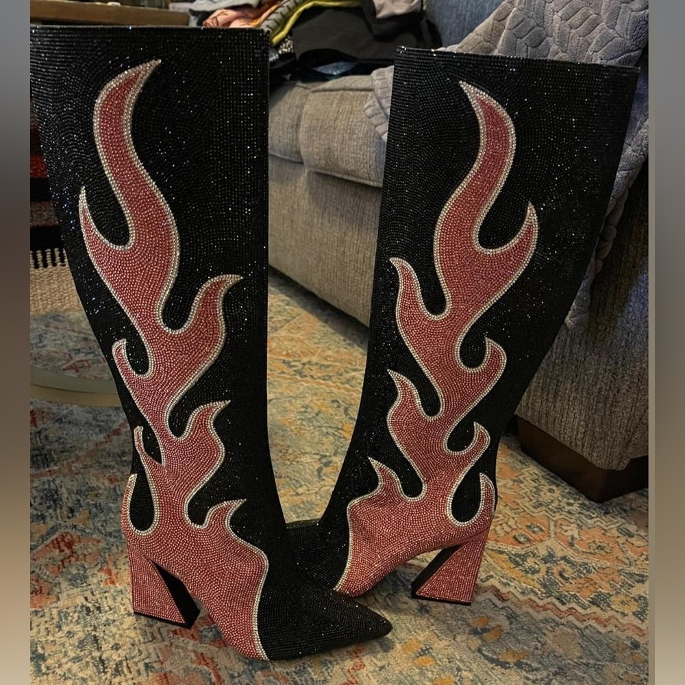 New boots size 6 1/2
